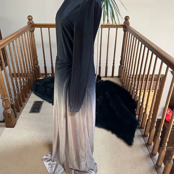 Elegant Velvet Ombre Dress - Picture 5 of 10